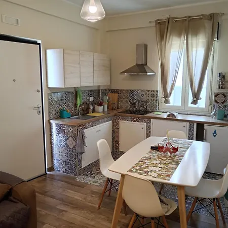 Virginia Apartment *